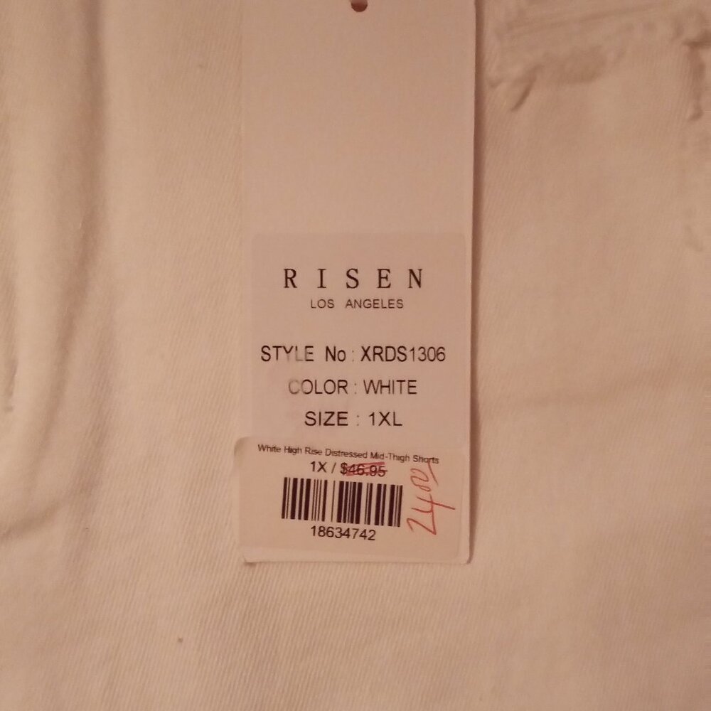 Risen Women's Shorts - 1XL - NWT - Picture 2 of 4